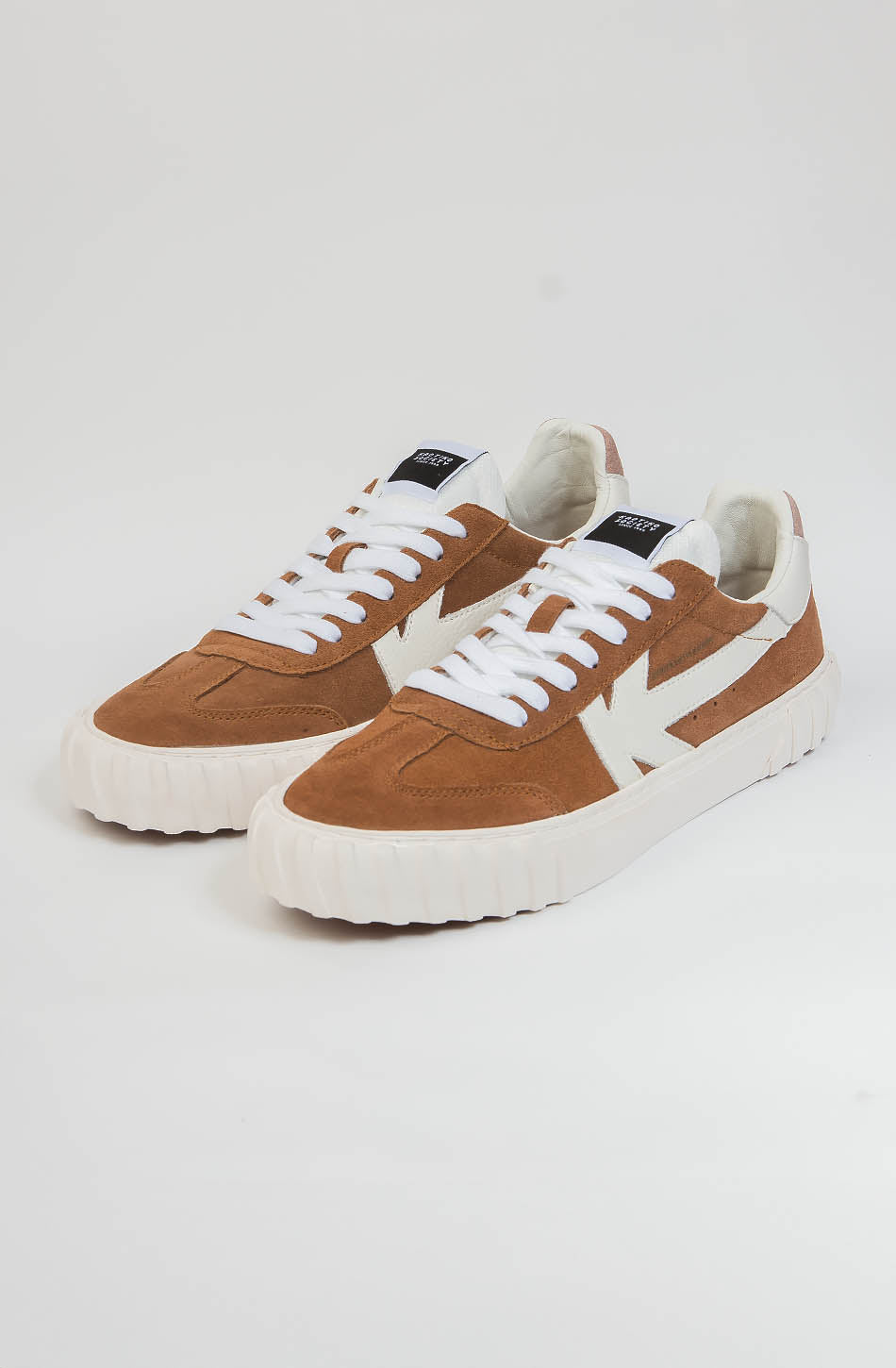 Kaotiko Keoni Low Vega Cognac-Sneaker