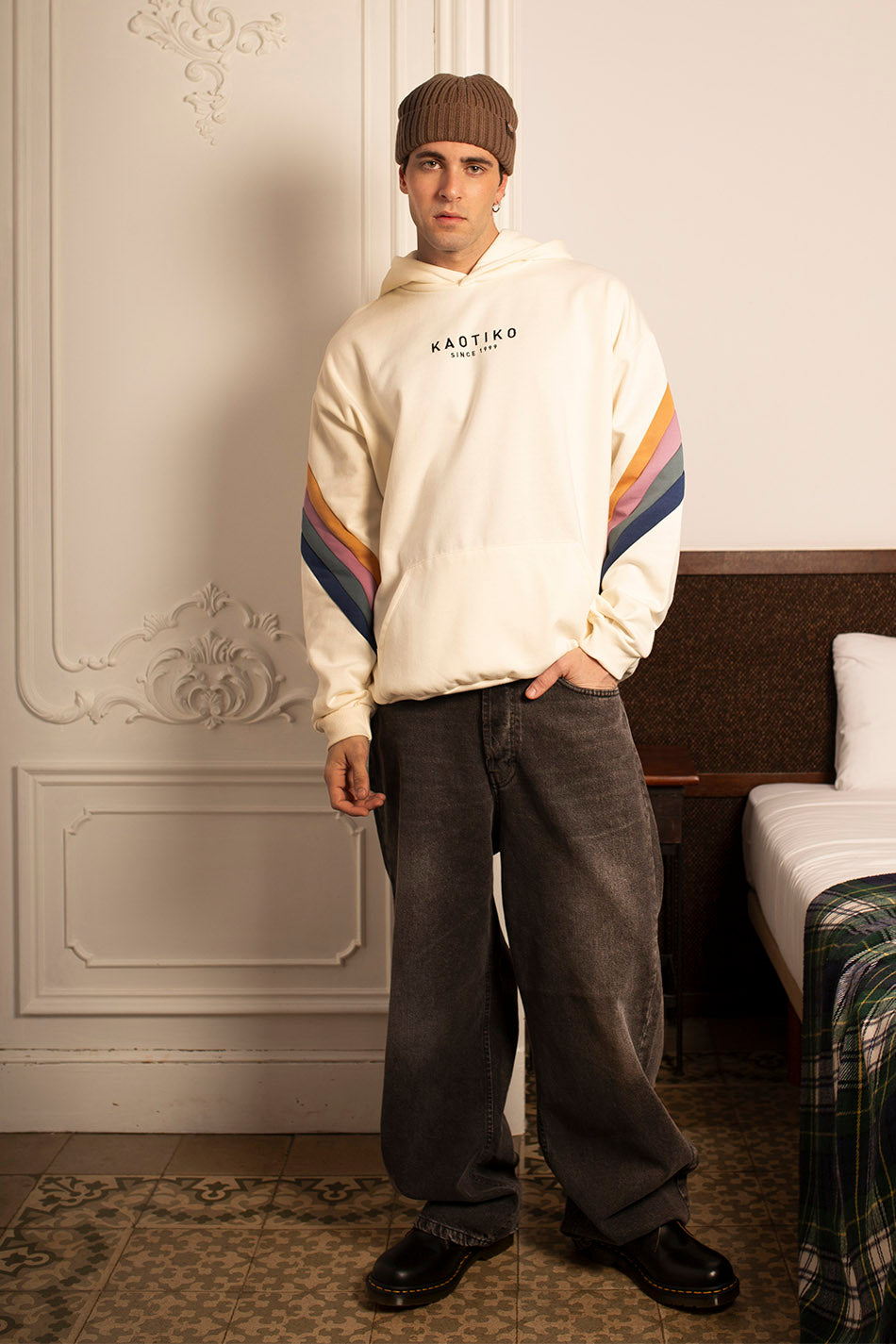 Walker Elfenbein / Orchideen-Sweatshirt