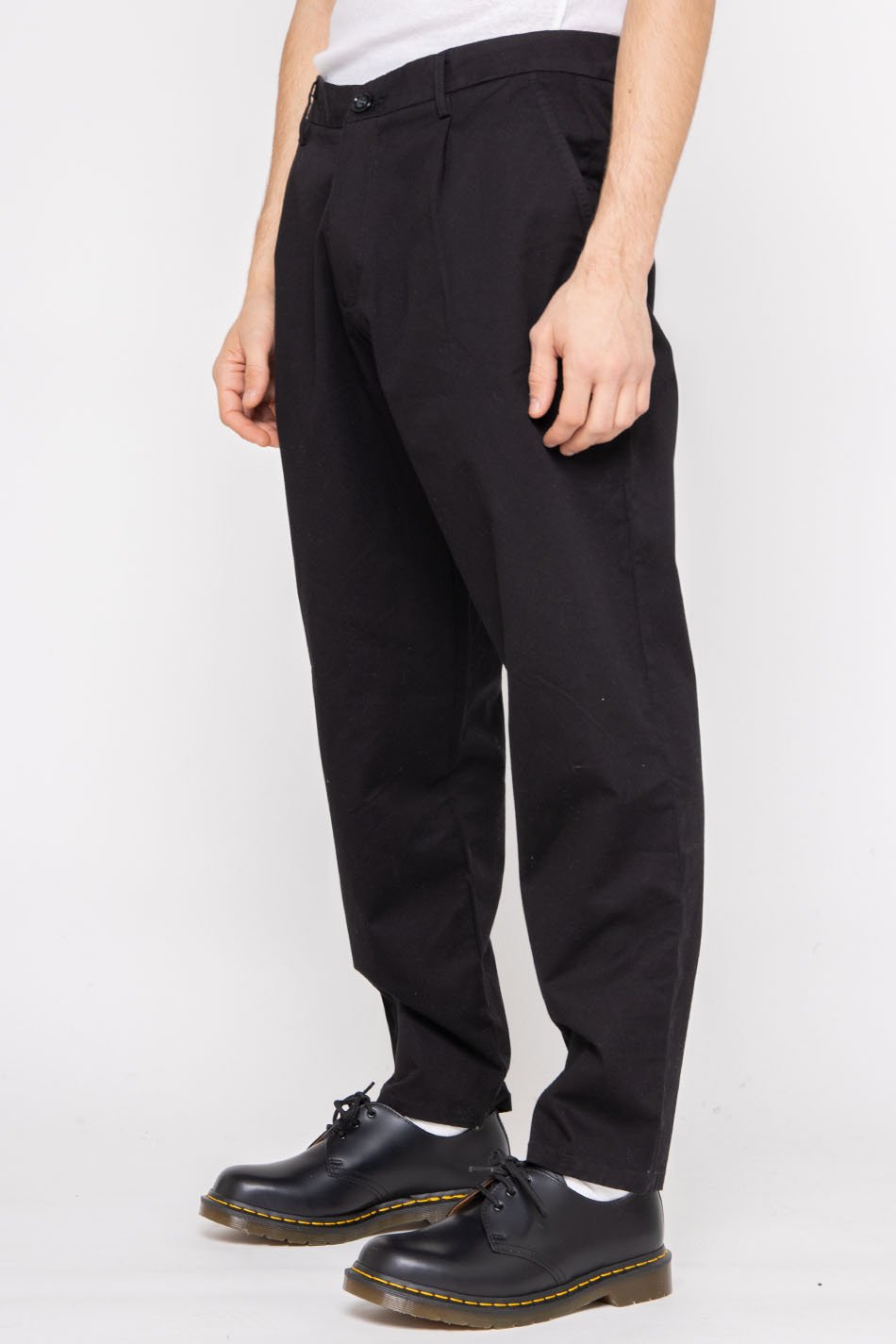 Wide Leg Pinzas Black Hose